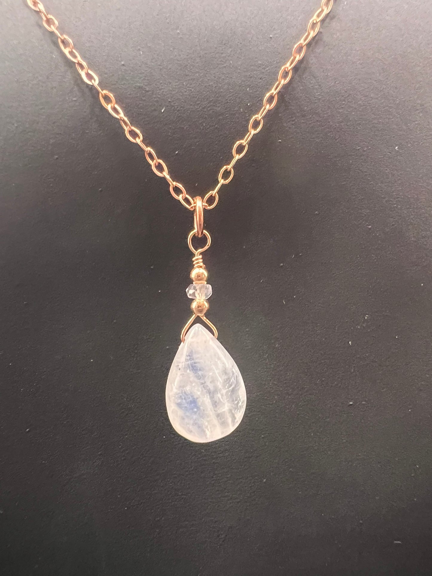 Tropfen-Kette mit Mondstein 60cm
