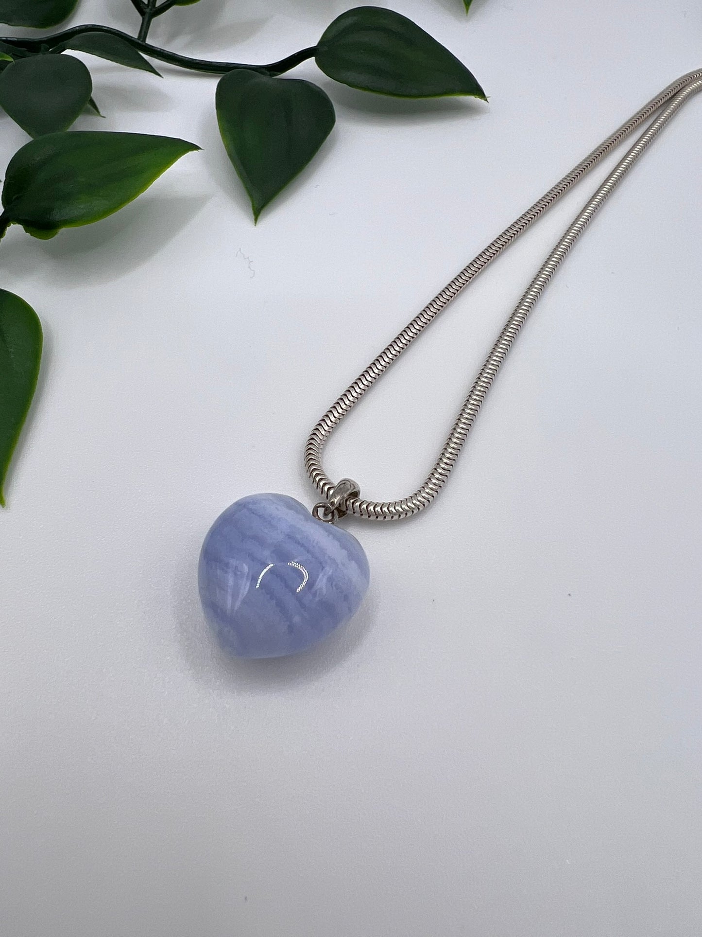 Chalcedon Herz-Kette – Ruhe zum Tragen