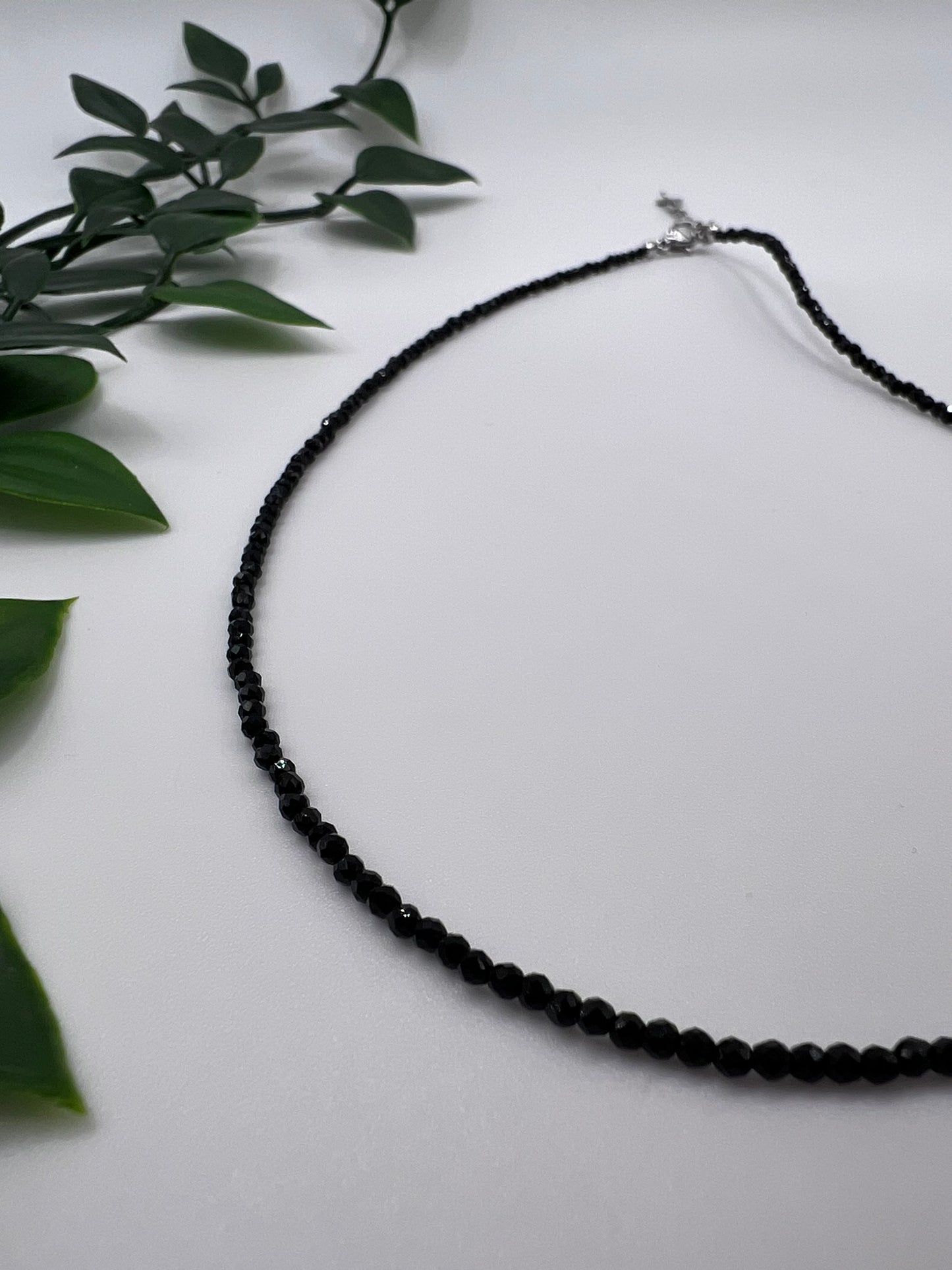 Obsidian Halskette, facettiert – Schutz, Stärke & Klarheit in elegantem Schwarz