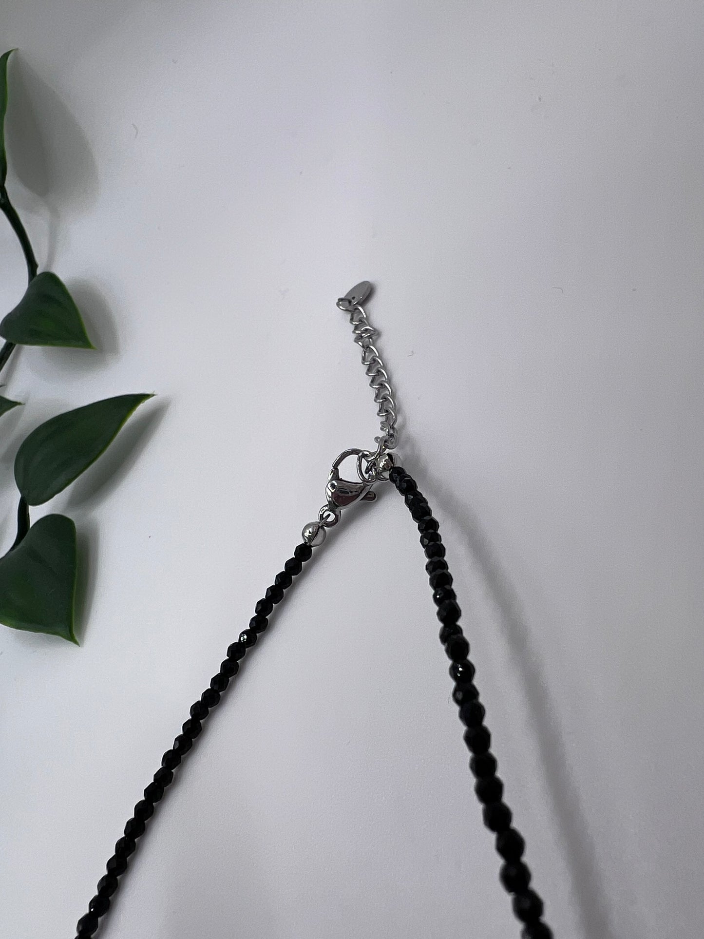 Obsidian Halskette, facettiert – Schutz, Stärke & Klarheit in elegantem Schwarz