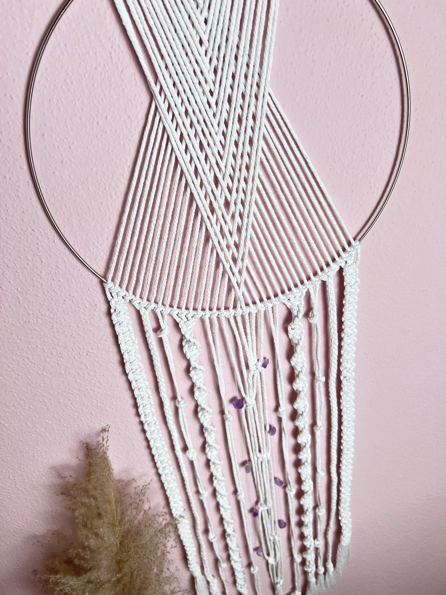 Makramee Traumfänger mit Amethyst – Schutz & Intuition