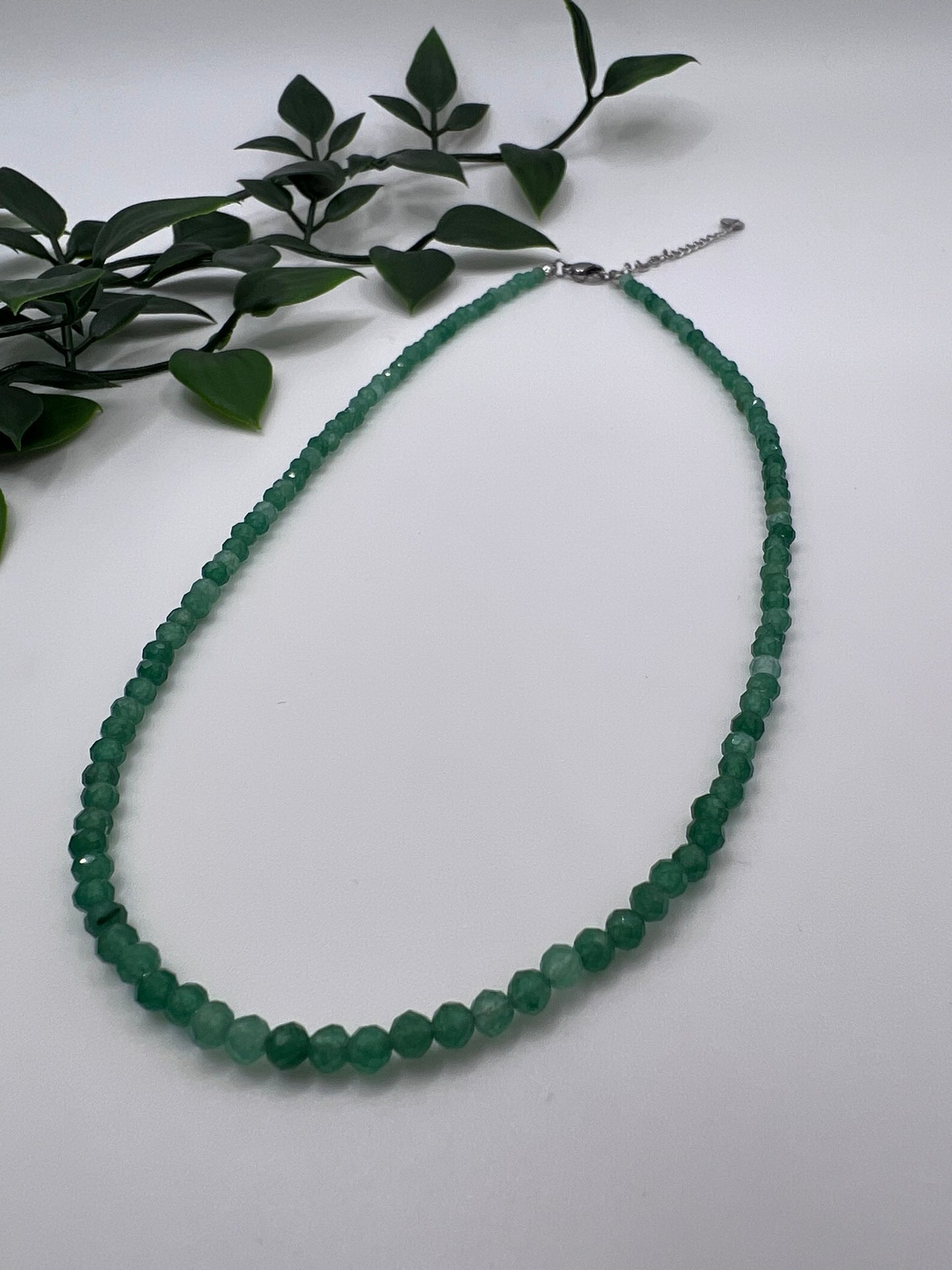 Feine Aventurin Halskette, facettiert – Harmonie & Lebensfreude in filigraner Form