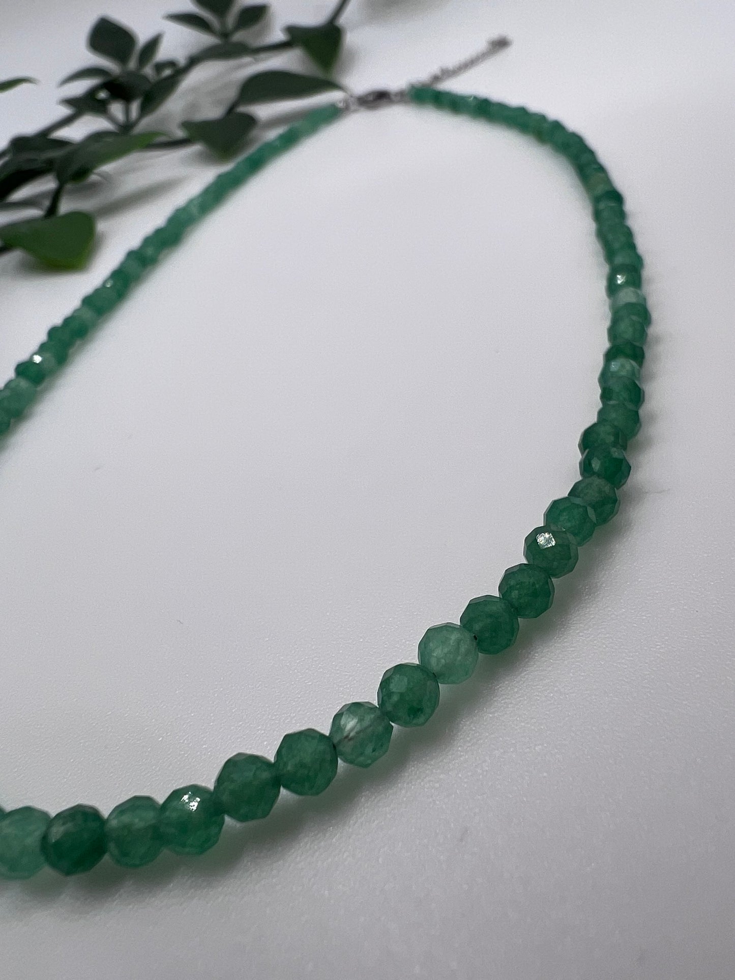 Feine Aventurin Halskette, facettiert – Harmonie & Lebensfreude in filigraner Form