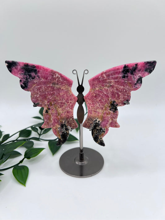 Kristallschmetterling aus Rhodonit – Heilung, Harmonie & emotionale Ausgewogenheit - S