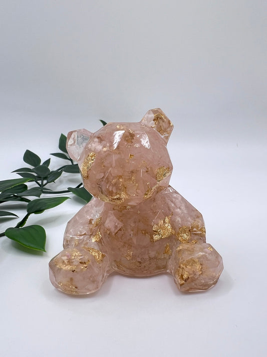 Resin-Bär mit Rosenquarz Kristallen und Blattgold  – liebevoll gefertigtes Unikat voller Magie (Kopie)