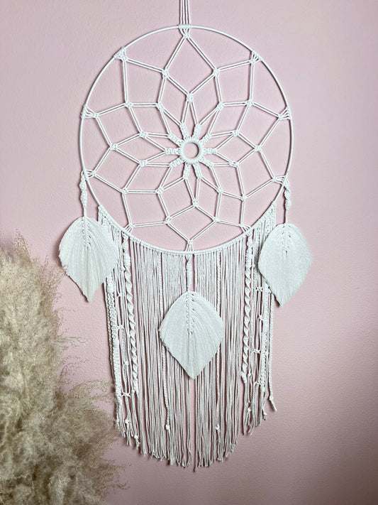 Makramee Traumfänger „Sacred Circle“ – Licht & Schutz